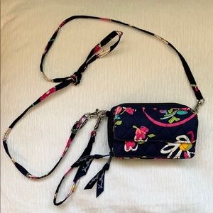 Vera Bradley All in One Crossbody Wallet/Wristlet